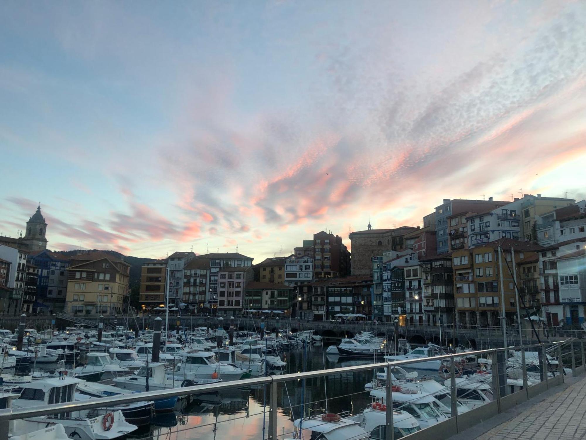 Kala Apartamentua Parking Gratuito Cercano Bermeo Kültér fotó
